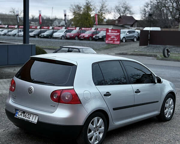 Серый Фольксваген Гольф, объемом двигателя 1.4 л и пробегом 225 тыс. км за 4950 $, фото 2 на Automoto.ua