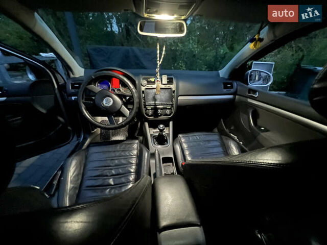 Серый Фольксваген Гольф, объемом двигателя 1.9 л и пробегом 375 тыс. км за 5200 $, фото 30 на Automoto.ua