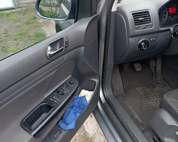Сірий Фольксваген Гольф, об'ємом двигуна 1.39 л та пробігом 292 тис. км за 6200 $, фото 7 на Automoto.ua