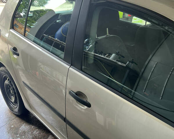 Сірий Фольксваген Гольф, об'ємом двигуна 1.6 л та пробігом 300 тис. км за 4850 $, фото 5 на Automoto.ua