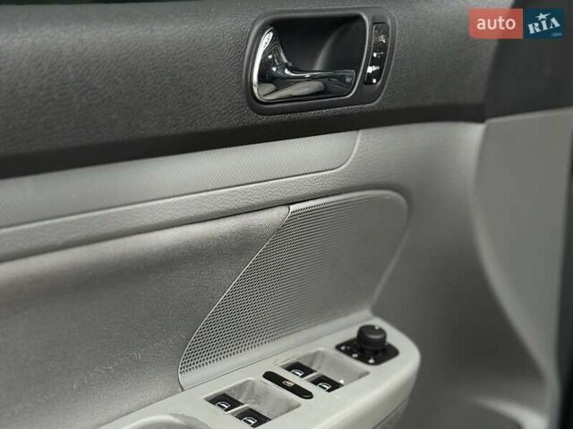 Серый Фольксваген Гольф, объемом двигателя 1.9 л и пробегом 380 тыс. км за 6199 $, фото 18 на Automoto.ua