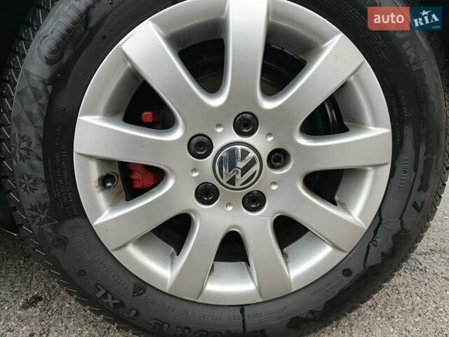 Серый Фольксваген Гольф, объемом двигателя 1.6 л и пробегом 200 тыс. км за 6500 $, фото 9 на Automoto.ua