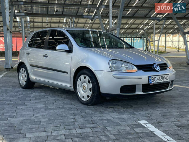 Серый Фольксваген Гольф, объемом двигателя 1.6 л и пробегом 214 тыс. км за 5670 $, фото 12 на Automoto.ua