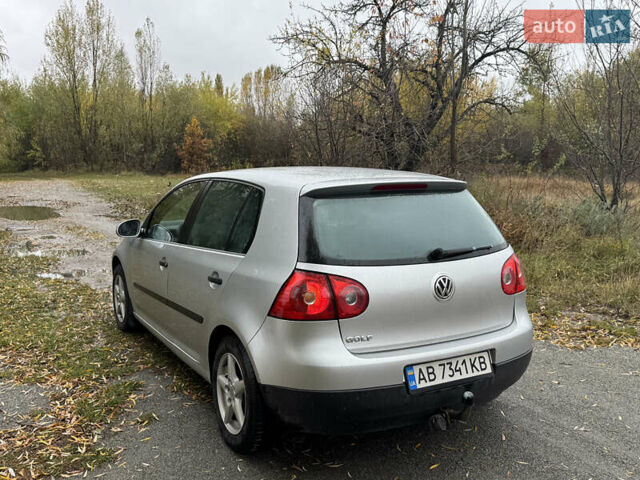 Фольксваген Гольф 2004 в Бердичеве на Automoto.ua Серый Фольксваген Гольф, объемом двигателя 1.4 л и пробегом 280 тыс. км за 4800 $, фото 2 на Automoto.ua