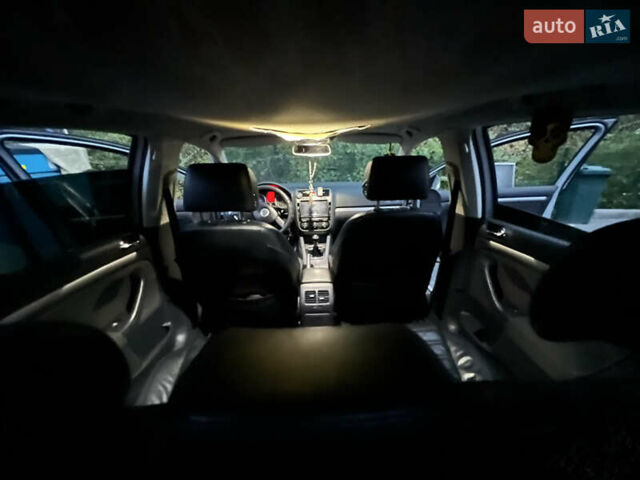 Серый Фольксваген Гольф, объемом двигателя 1.9 л и пробегом 375 тыс. км за 5200 $, фото 26 на Automoto.ua