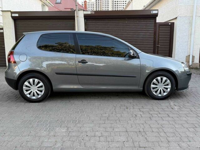 Серый Фольксваген Гольф, объемом двигателя 1.4 л и пробегом 294 тыс. км за 5700 $, фото 1 на Automoto.ua