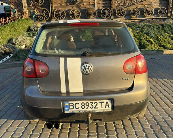 Фольксваген Гольф 2004 в Львове на Automoto.ua Серый Фольксваген Гольф, объемом двигателя 1.6 л и пробегом 270 тыс. км за 5200 $, фото 2 на Automoto.ua