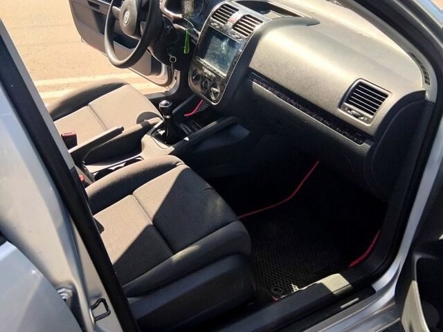 Серый Фольксваген Гольф, объемом двигателя 1.4 л и пробегом 260 тыс. км за 4000 $, фото 11 на Automoto.ua