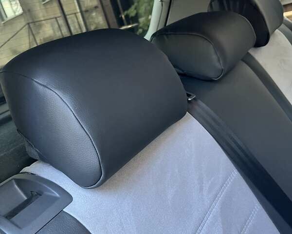 Серый Фольксваген Гольф, объемом двигателя 1.6 л и пробегом 220 тыс. км за 5200 $, фото 6 на Automoto.ua