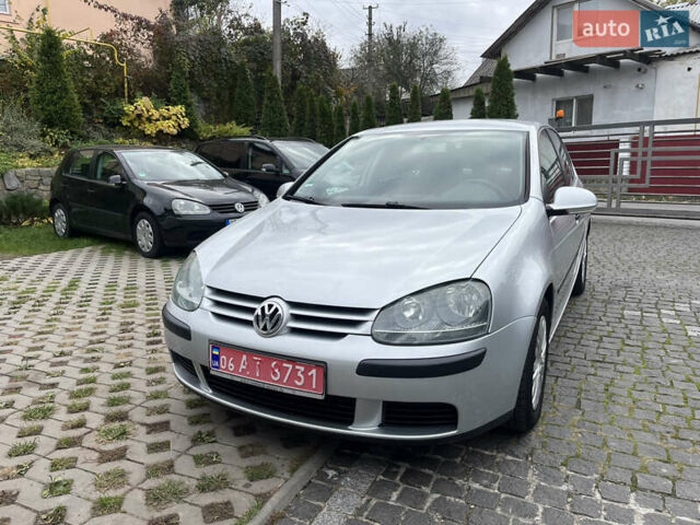 Серый Фольксваген Гольф, объемом двигателя 1.6 л и пробегом 259 тыс. км за 5400 $, фото 1 на Automoto.ua