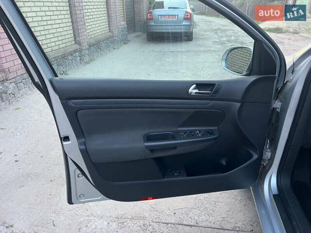 Серый Фольксваген Гольф, объемом двигателя 1.4 л и пробегом 195 тыс. км за 5400 $, фото 29 на Automoto.ua