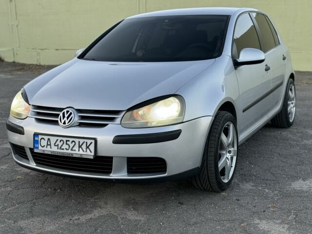 Серый Фольксваген Гольф, объемом двигателя 1.6 л и пробегом 290 тыс. км за 4999 $, фото 4 на Automoto.ua