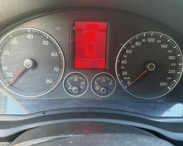 Сірий Фольксваген Гольф, об'ємом двигуна 1.6 л та пробігом 235 тис. км за 5000 $, фото 9 на Automoto.ua