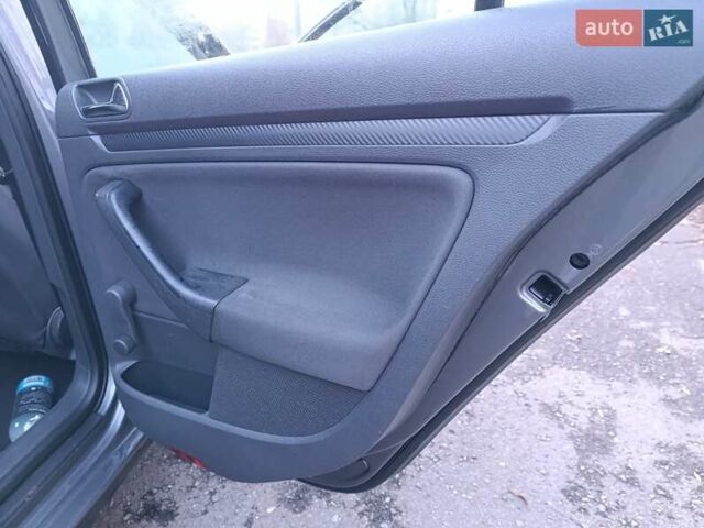 Сірий Фольксваген Гольф, об'ємом двигуна 1.39 л та пробігом 274 тис. км за 4000 $, фото 20 на Automoto.ua