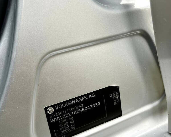 Серый Фольксваген Гольф, объемом двигателя 1.4 л и пробегом 245 тыс. км за 4900 $, фото 7 на Automoto.ua