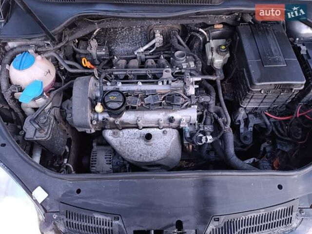 Сірий Фольксваген Гольф, об'ємом двигуна 1.39 л та пробігом 274 тис. км за 4000 $, фото 33 на Automoto.ua