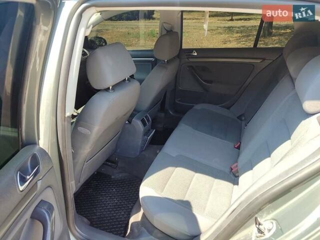 Серый Фольксваген Гольф, объемом двигателя 2 л и пробегом 280 тыс. км за 6500 $, фото 9 на Automoto.ua