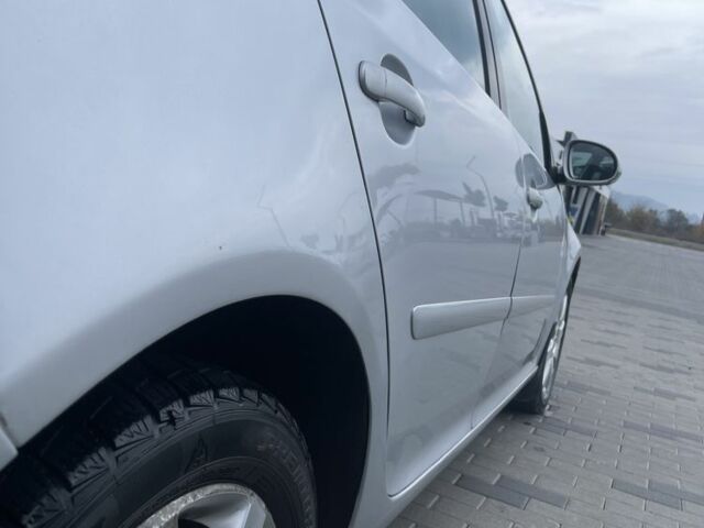 Серый Фольксваген Гольф, объемом двигателя 2 л и пробегом 237 тыс. км за 5800 $, фото 12 на Automoto.ua