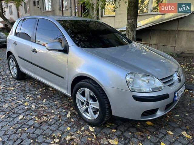 Серый Фольксваген Гольф, объемом двигателя 1.6 л и пробегом 220 тыс. км за 5200 $, фото 13 на Automoto.ua