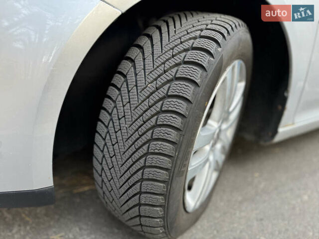 Фольксваген Гольф 2004 в Полтаве на Automoto.ua Серый Фольксваген Гольф, объемом двигателя 1.6 л и пробегом 260 тыс. км за 5500 $, фото 10 на Automoto.ua