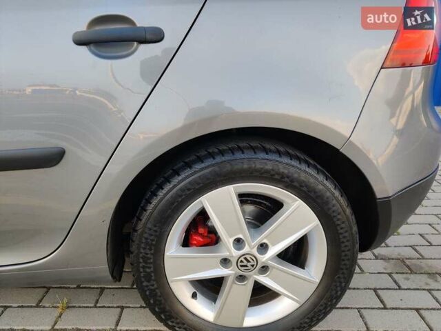 Сірий Фольксваген Гольф, об'ємом двигуна 1.6 л та пробігом 203 тис. км за 6850 $, фото 45 на Automoto.ua