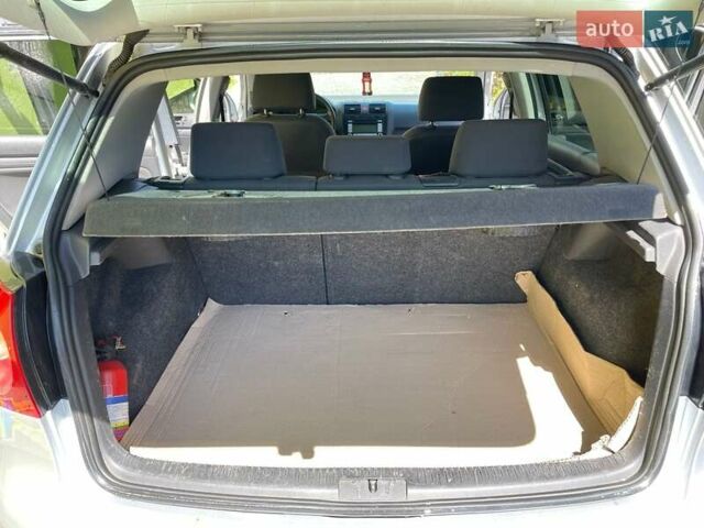 Сірий Фольксваген Гольф, об'ємом двигуна 1.9 л та пробігом 300 тис. км за 4600 $, фото 6 на Automoto.ua