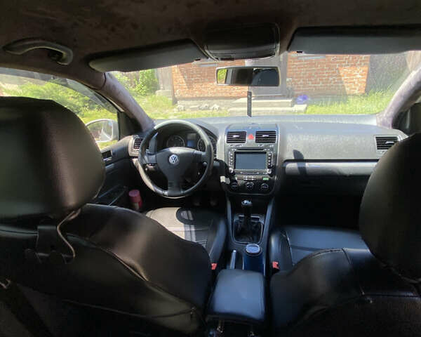 Серый Фольксваген Гольф, объемом двигателя 1.6 л и пробегом 261 тыс. км за 4799 $, фото 9 на Automoto.ua