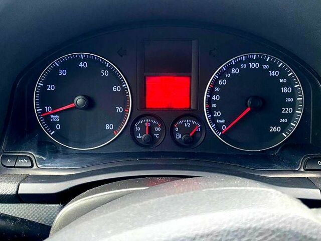 Серый Фольксваген Гольф, объемом двигателя 1.6 л и пробегом 248 тыс. км за 5200 $, фото 4 на Automoto.ua