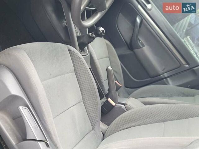 Сірий Фольксваген Гольф, об'ємом двигуна 1.39 л та пробігом 208 тис. км за 3999 $, фото 10 на Automoto.ua