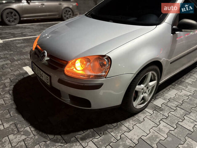 Серый Фольксваген Гольф, объемом двигателя 1.6 л и пробегом 202 тыс. км за 5100 $, фото 4 на Automoto.ua