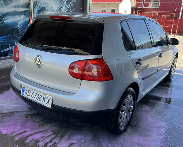 Серый Фольксваген Гольф, объемом двигателя 1.4 л и пробегом 265 тыс. км за 5200 $, фото 9 на Automoto.ua