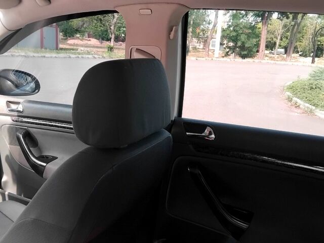 Серый Фольксваген Гольф, объемом двигателя 1.4 л и пробегом 260 тыс. км за 4000 $, фото 8 на Automoto.ua