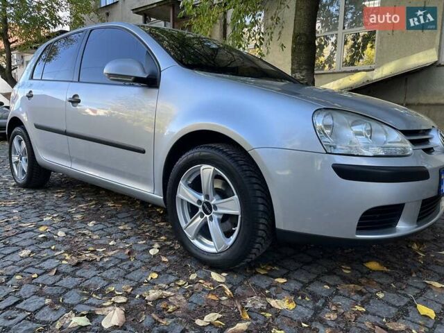 Серый Фольксваген Гольф, объемом двигателя 1.6 л и пробегом 220 тыс. км за 5200 $, фото 15 на Automoto.ua