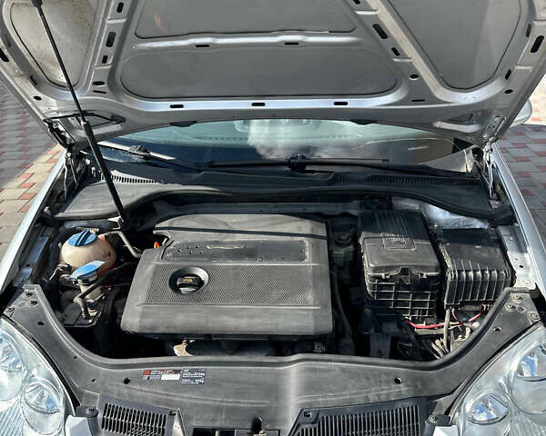 Фольксваген Гольф 2004 в Запорожье на Automoto.ua Серый Фольксваген Гольф, объемом двигателя 1.4 л и пробегом 220 тыс. км за 5300 $, фото 25 на Automoto.ua