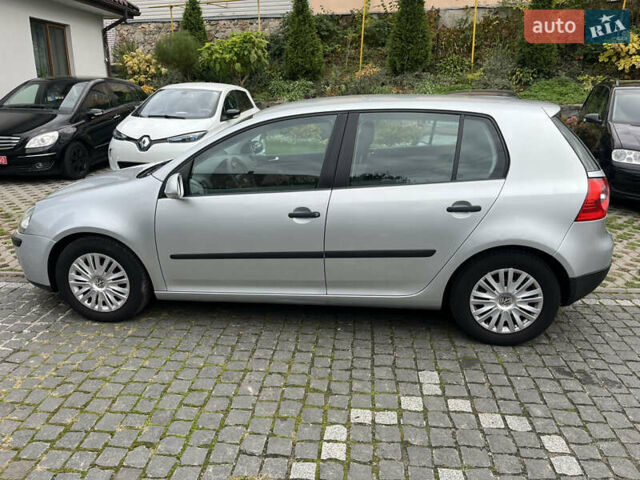 Серый Фольксваген Гольф, объемом двигателя 1.6 л и пробегом 259 тыс. км за 5400 $, фото 14 на Automoto.ua