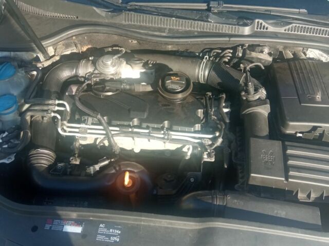 Серый Фольксваген Гольф, объемом двигателя 1.9 л и пробегом 300 тыс. км за 5600 $, фото 4 на Automoto.ua