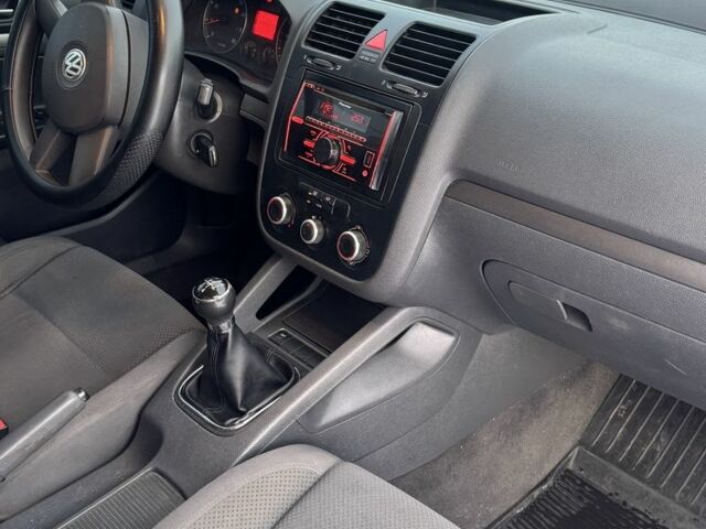 Сірий Фольксваген Гольф, об'ємом двигуна 1.4 л та пробігом 280 тис. км за 4600 $, фото 5 на Automoto.ua