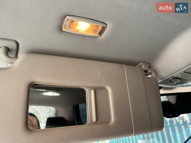 Серый Фольксваген Гольф, объемом двигателя 1.6 л и пробегом 270 тыс. км за 5200 $, фото 4 на Automoto.ua