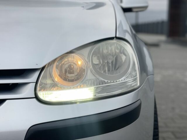 Серый Фольксваген Гольф, объемом двигателя 1.6 л и пробегом 225 тыс. км за 5400 $, фото 7 на Automoto.ua