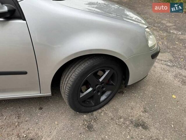 Фольксваген Гольф 2004 в Конотопе на Automoto.ua Серый Фольксваген Гольф, объемом двигателя 1.9 л и пробегом 330 тыс. км за 5750 $, фото 5 на Automoto.ua