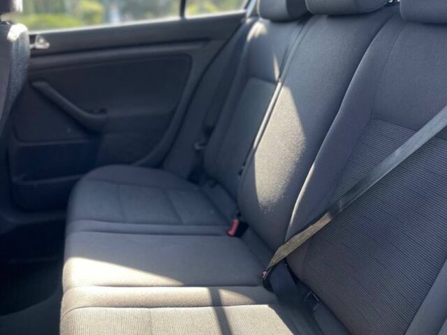 Сірий Фольксваген Гольф, об'ємом двигуна 1.6 л та пробігом 177 тис. км за 5350 $, фото 6 на Automoto.ua