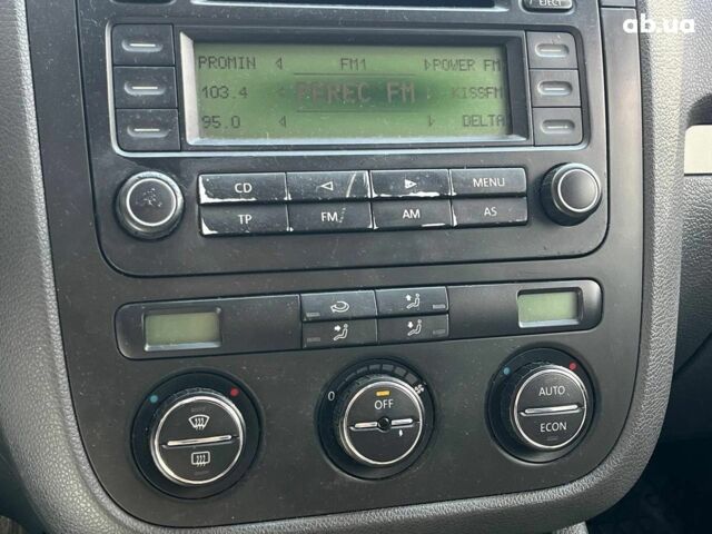 Серый Фольксваген Гольф, объемом двигателя 1.9 л и пробегом 383 тыс. км за 5690 $, фото 17 на Automoto.ua
