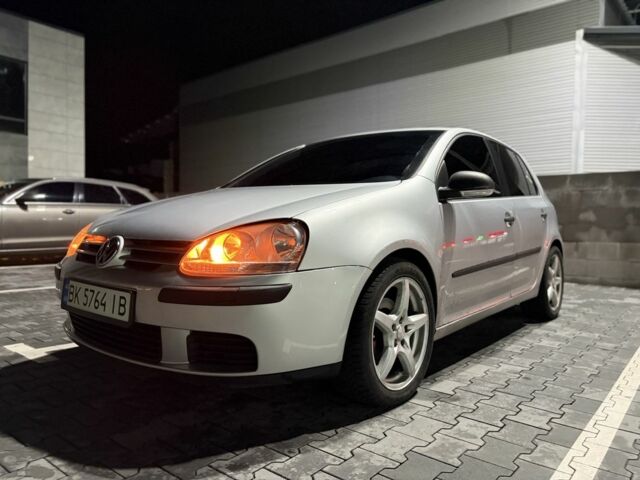 Серый Фольксваген Гольф, объемом двигателя 1.6 л и пробегом 202 тыс. км за 5100 $, фото 2 на Automoto.ua