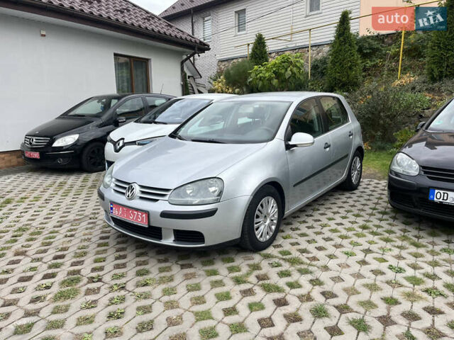Серый Фольксваген Гольф, объемом двигателя 1.6 л и пробегом 259 тыс. км за 5400 $, фото 5 на Automoto.ua