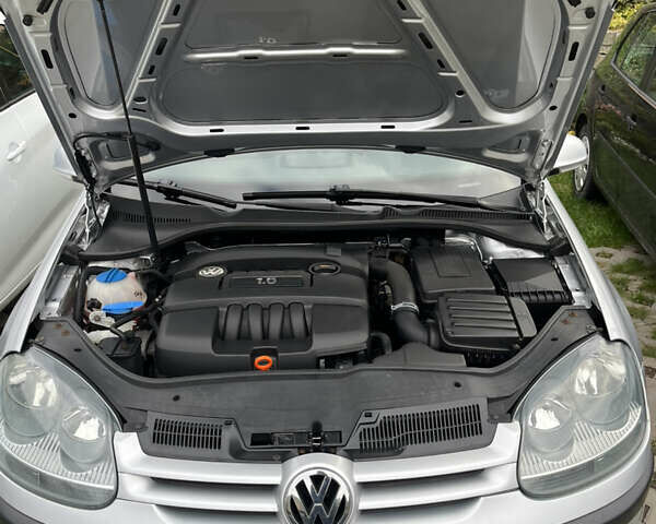 Серый Фольксваген Гольф, объемом двигателя 1.6 л и пробегом 259 тыс. км за 5400 $, фото 35 на Automoto.ua