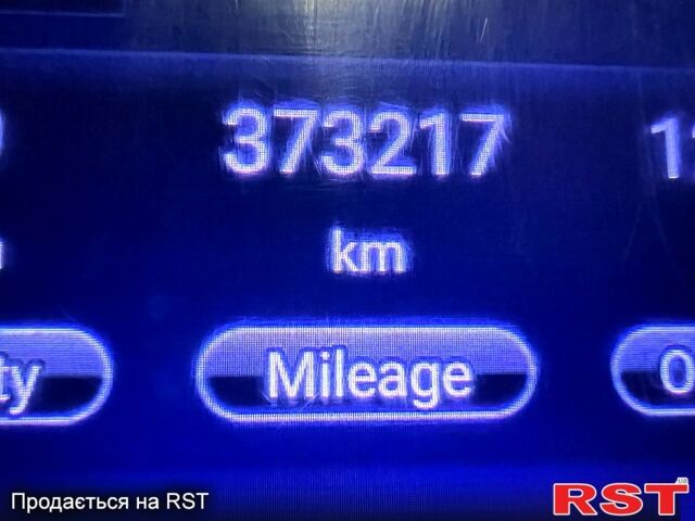 Серый Фольксваген Гольф, объемом двигателя 1.9 л и пробегом 375 тыс. км за 5200 $, фото 12 на Automoto.ua