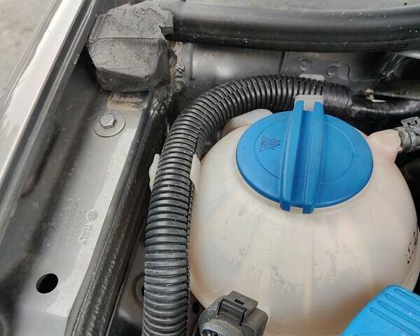 Сірий Фольксваген Гольф, об'ємом двигуна 1.6 л та пробігом 203 тис. км за 6850 $, фото 55 на Automoto.ua