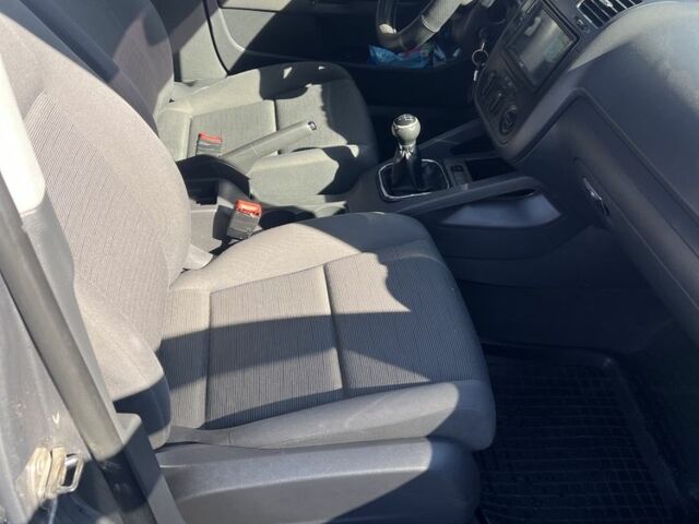 Серый Фольксваген Гольф, объемом двигателя 1.4 л и пробегом 280 тыс. км за 4200 $, фото 21 на Automoto.ua