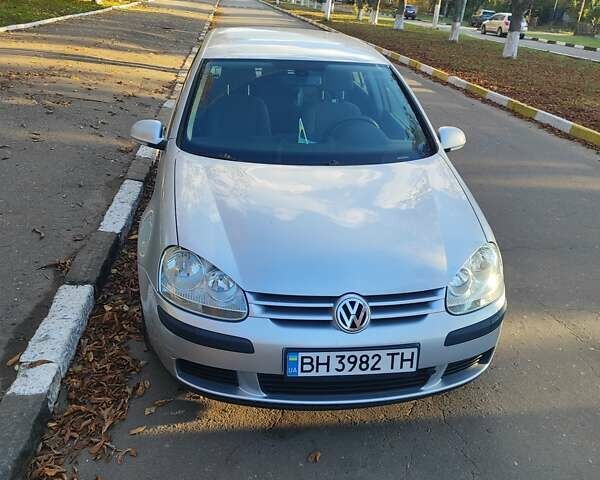 Сірий Фольксваген Гольф, об'ємом двигуна 1.6 л та пробігом 250 тис. км за 5500 $, фото 4 на Automoto.ua