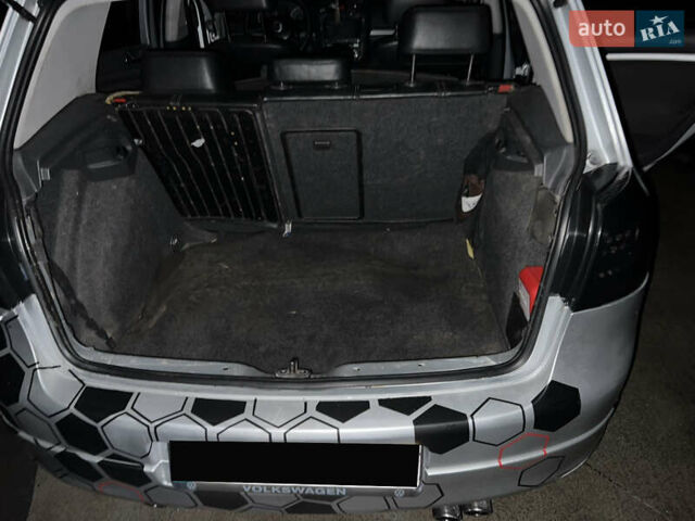 Серый Фольксваген Гольф, объемом двигателя 1.9 л и пробегом 375 тыс. км за 5200 $, фото 32 на Automoto.ua